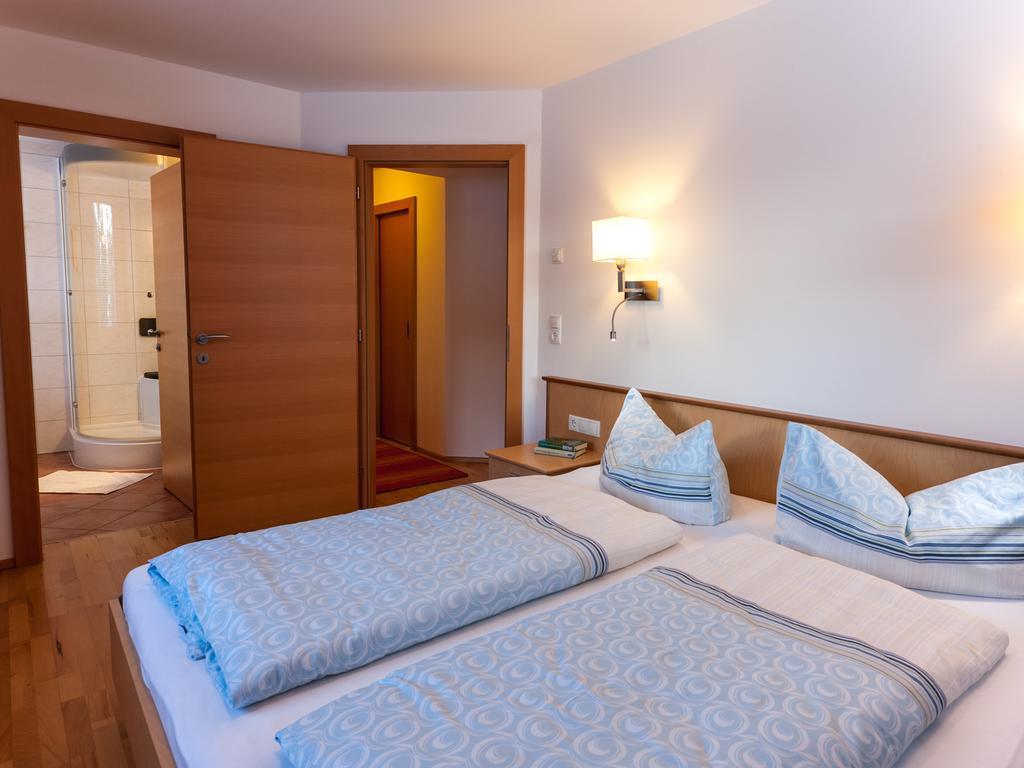 Haus Sebastian Apartment Lech am Arlberg Room photo